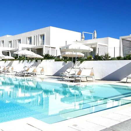 Resort Con Piscina A Soli 250 Mt Dalla Spiaggia La Pelosa Стинтино Екстериор снимка