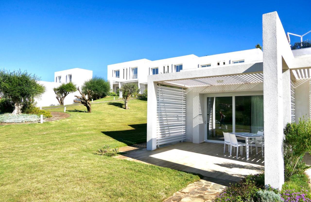 Resort Con Piscina A Soli 250 Mt Dalla Spiaggia La Pelosa Стинтино Екстериор снимка